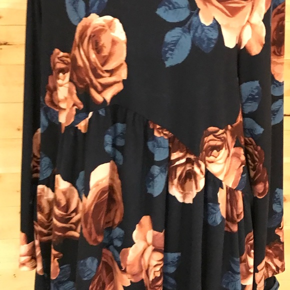 Agnes & Dora Muse Top XL - Picture 6 of 6